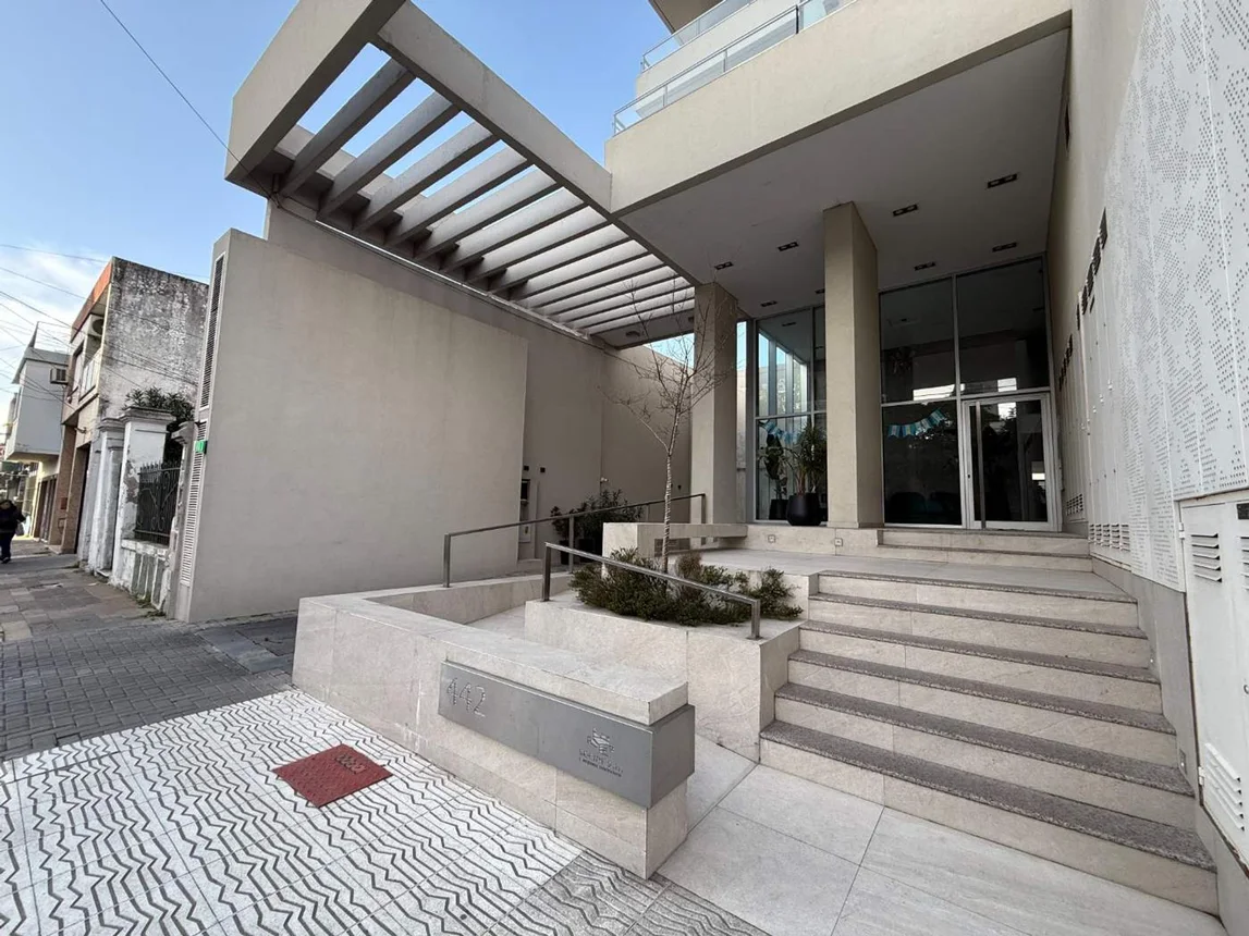 Departamento en venta en Banfield, Avenida Adolfo Alsina 400