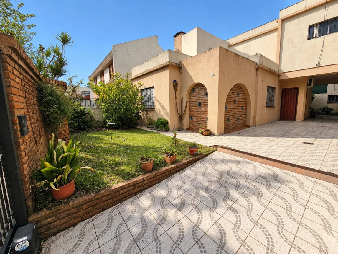 Casa en venta en Castelar