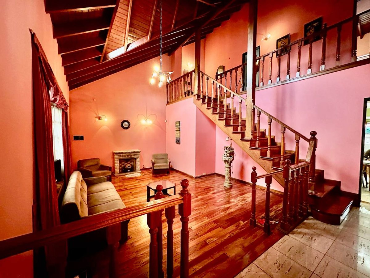 VENTA CASA 4 AMBIENTES PILETA QUINCHO COCHERA