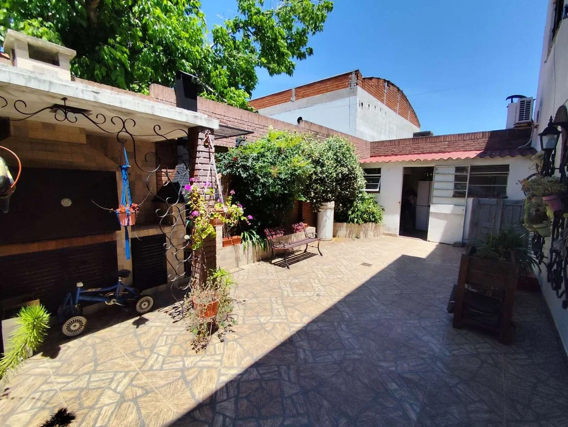 PH en venta en Morón