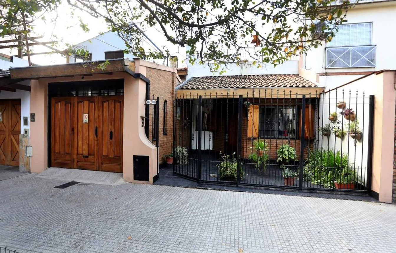 Casa de 5 ambientes en venta en Monte Castro, Pedro Calderón de la Barca 1800