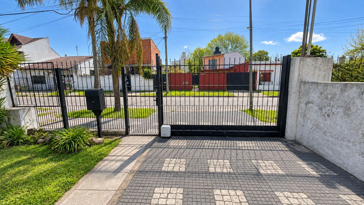 Casa de 4 ambientes en venta en Villa Ballester, Biarritz 2900, foto 2