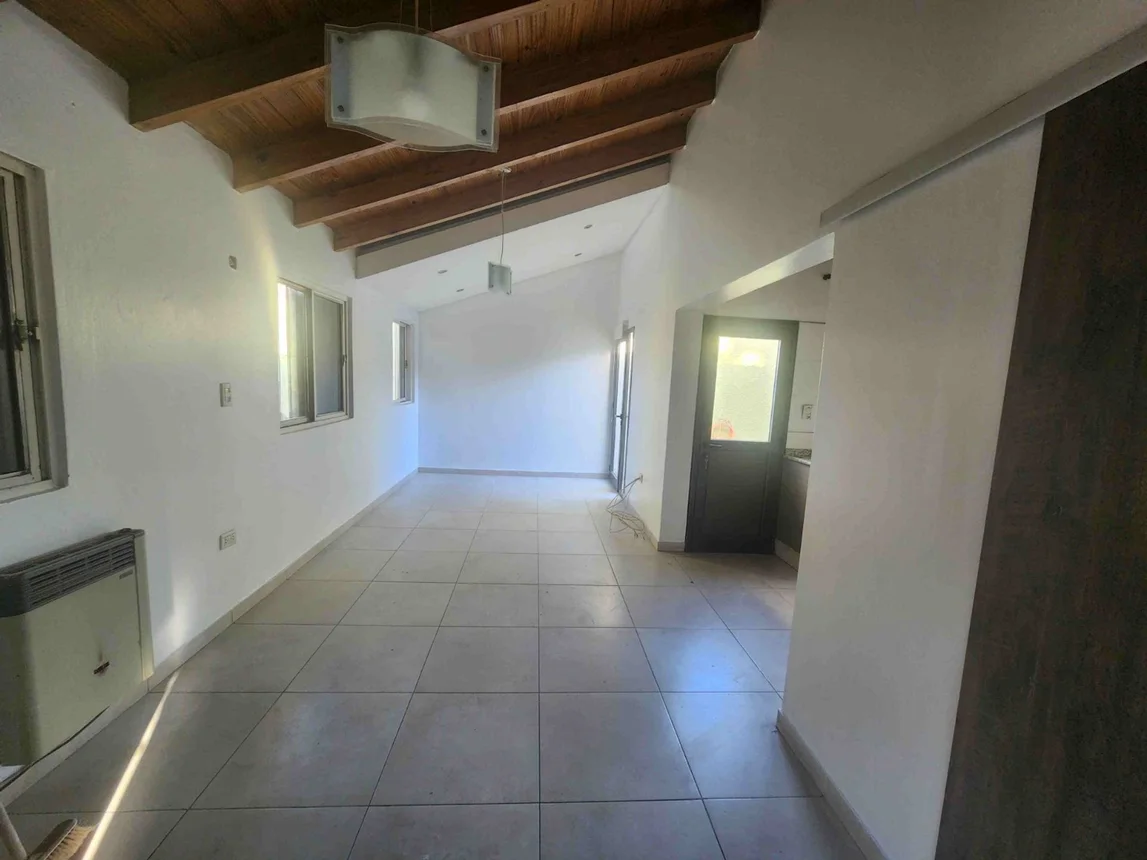 Casa de 4 ambientes en alquiler en Godoy Cruz, San Marcos 0, foto 2