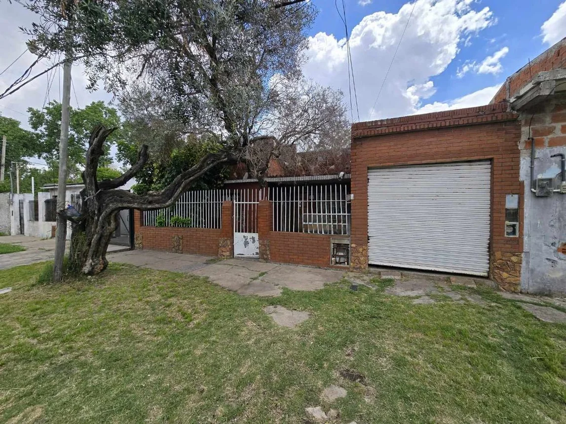 Casa en venta en Monte Chingolo, Jose Luis de la Peña 1300