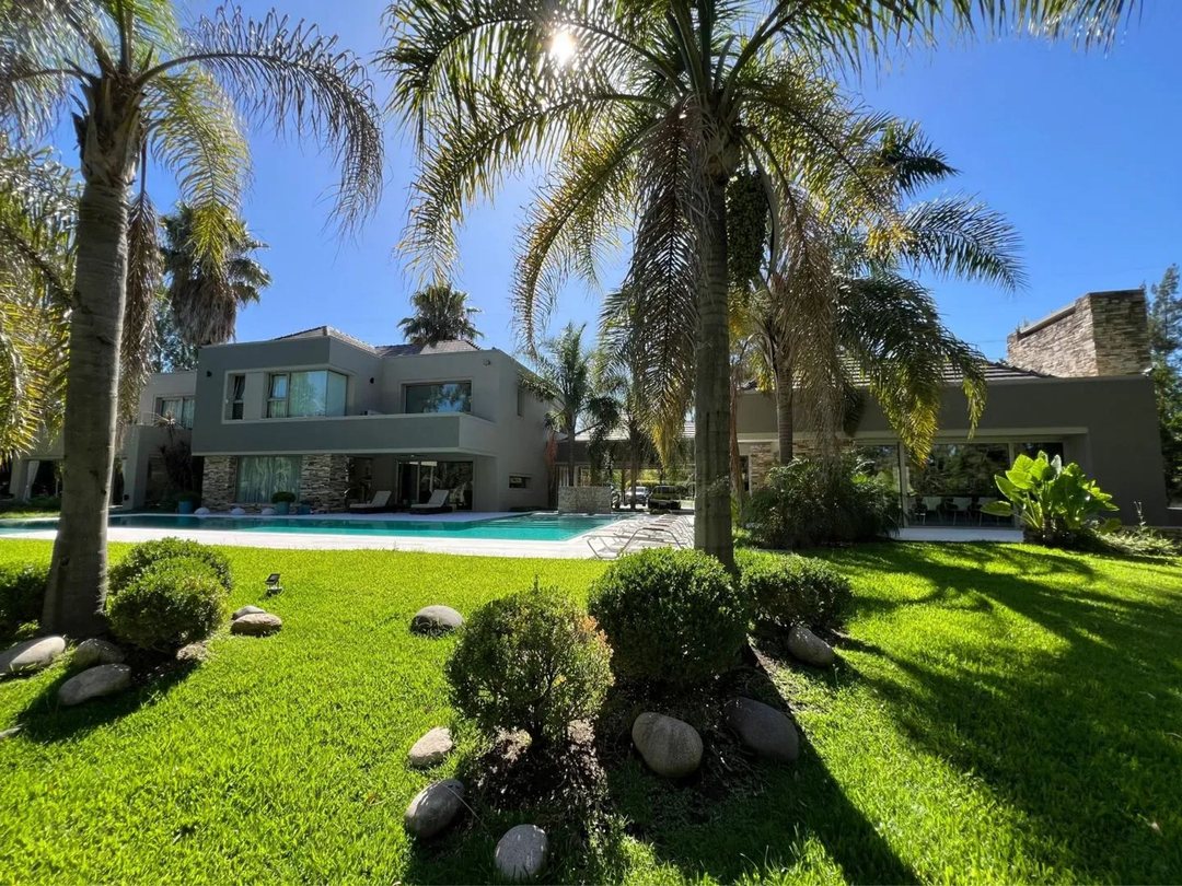 VENTA CASA 7 AMBIENTES EN SAINT THOMAS SUR