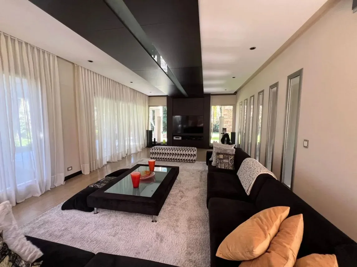 Casa de 7 ambientes en venta en Canning, Calle 14 A 0, foto 2