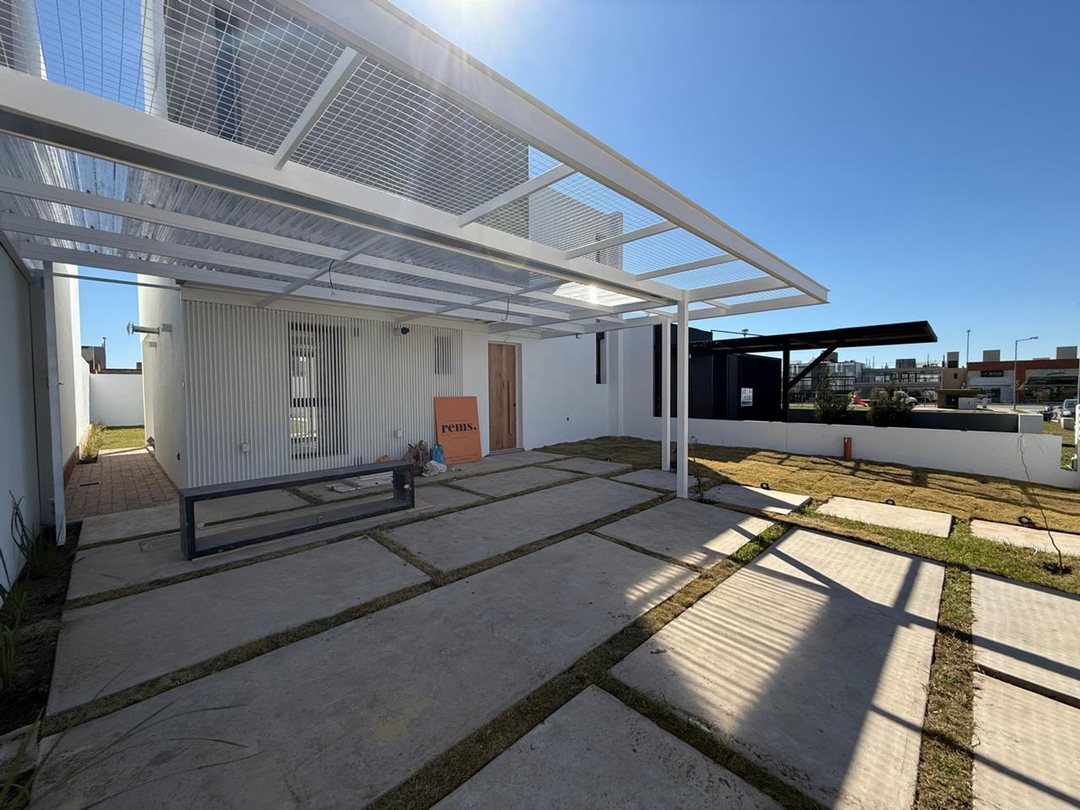 VENTA CASA EN DOCTA EN POZO 2 DORM ETAPA 2