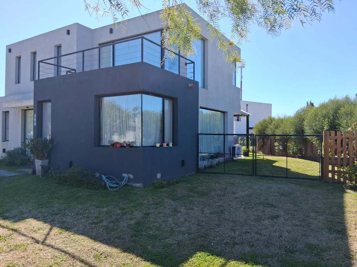 Casa en venta en Pilar