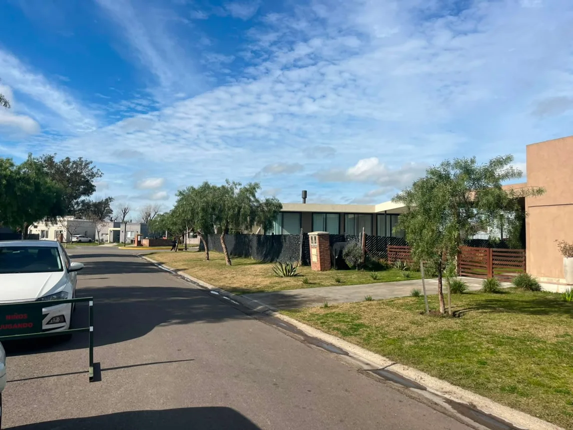 Casa en venta en Pilar, foto 4