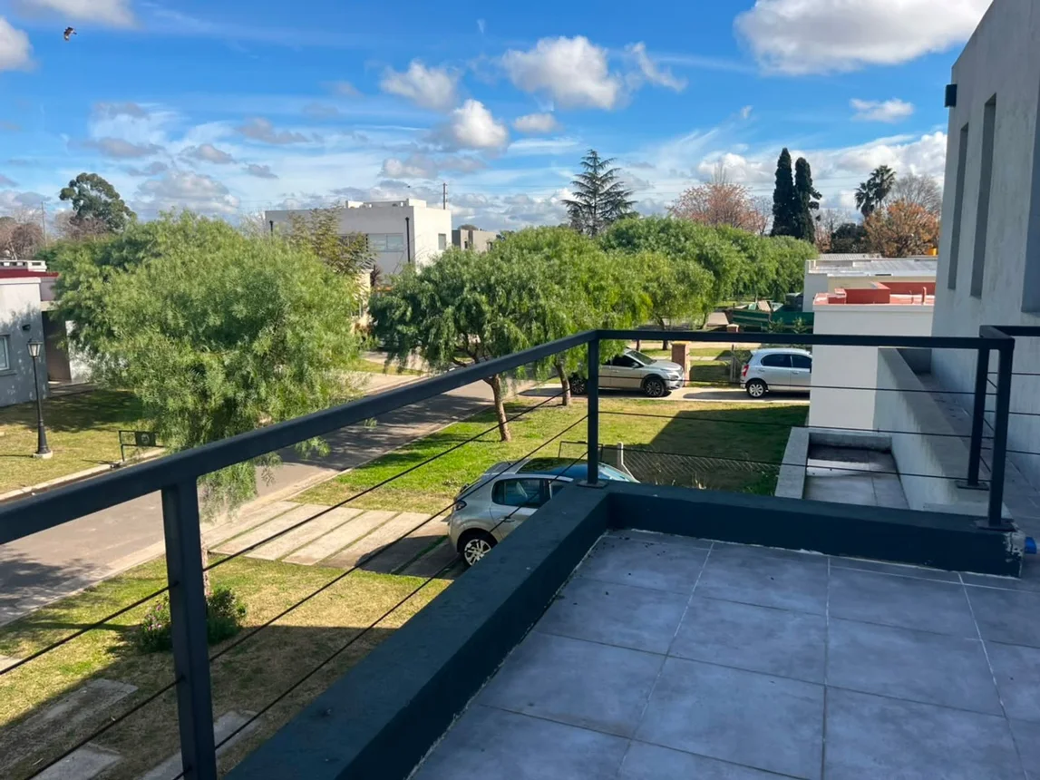 Casa en venta en Pilar, foto 3