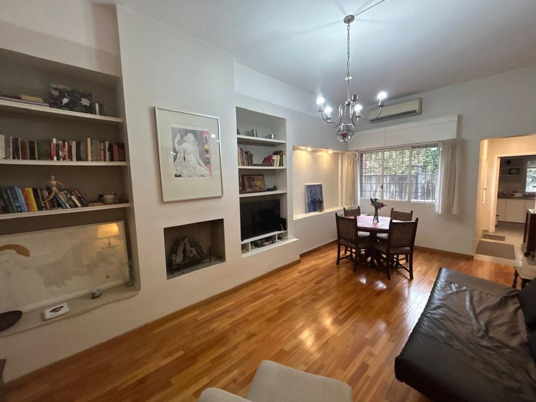 VENDE DEPARTAMENTO 2 AMBIENTES AMPLIOS EN RECOLETA
