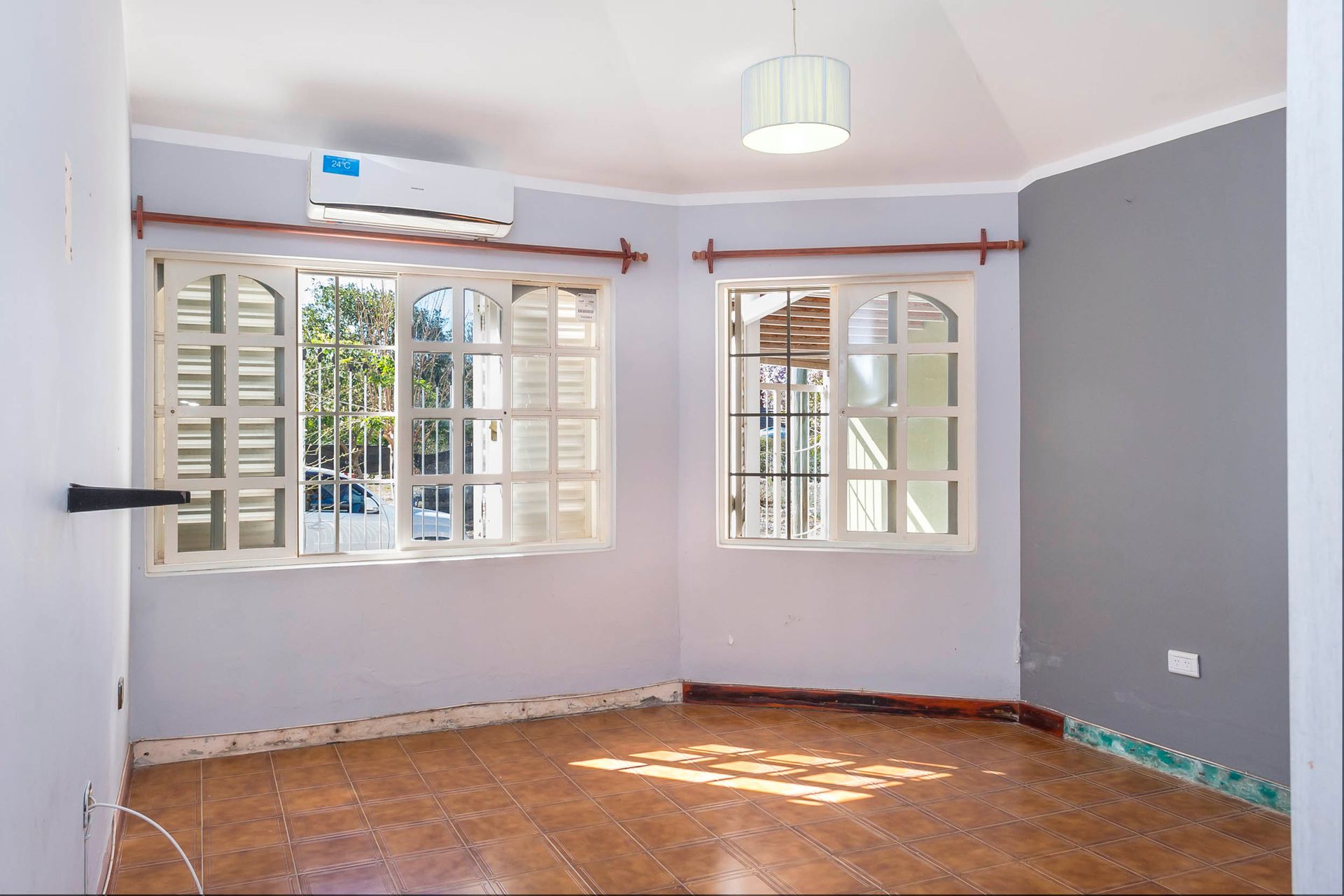 CASA EN VENTA VILLA REBECA CON DEPTO ZONA SUR - foto 10