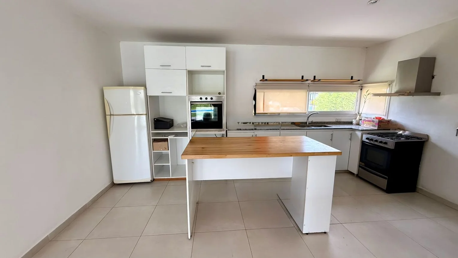 Casa en venta en Belén de Escobar, foto 2