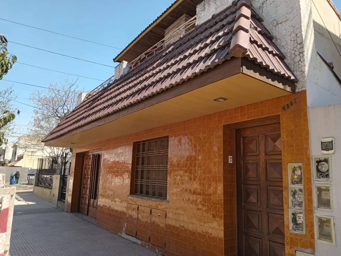 PH de 6 ambientes en venta en Villa Lugano, Zelarrayán 4500