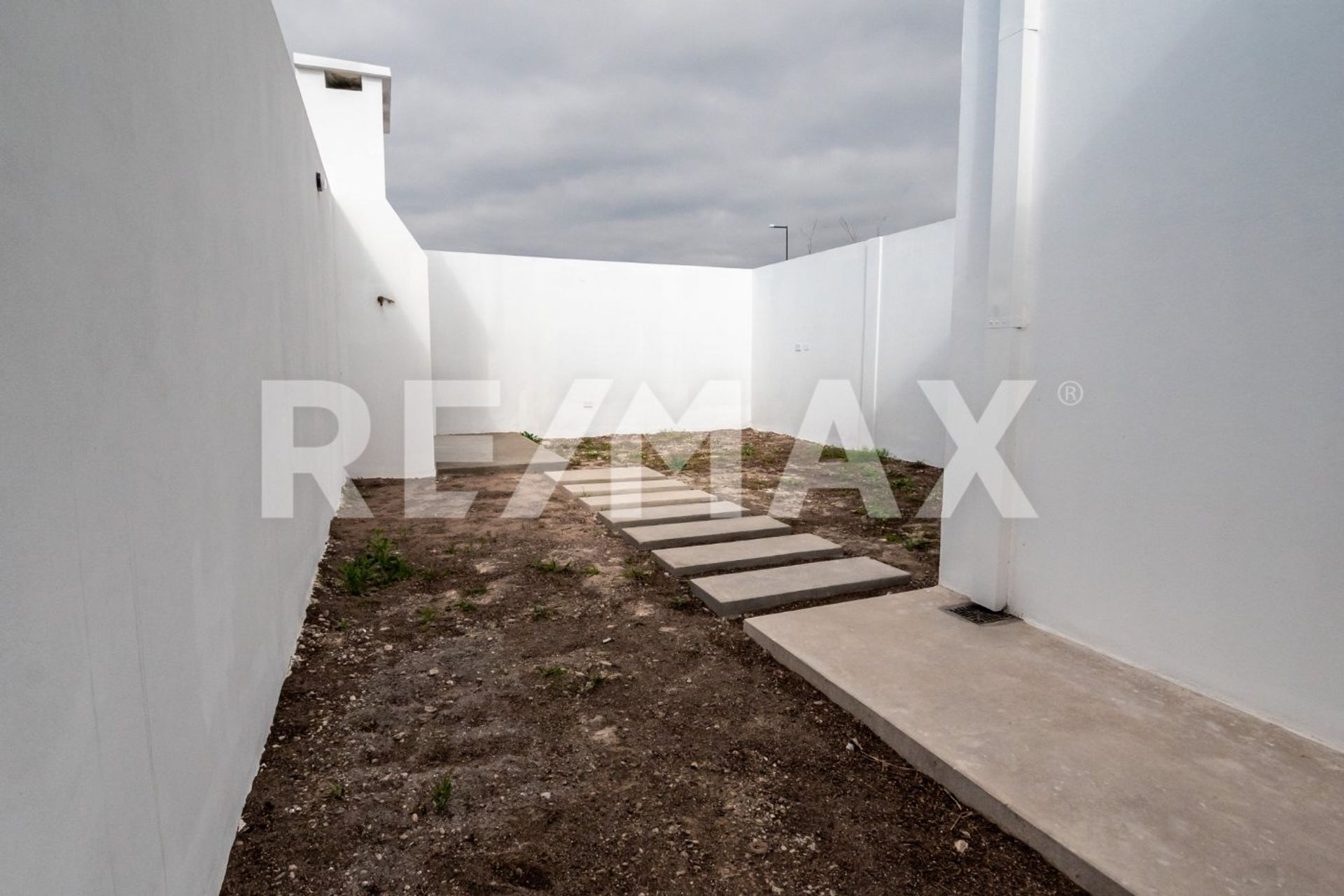 CASA EN VENTA A ESTRENAR EN VIA AURELIA ZONA SUR - foto 12