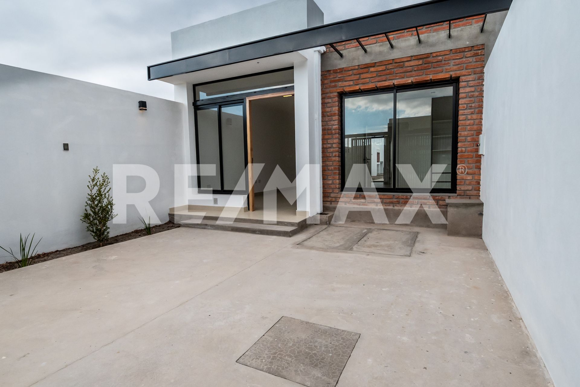 CASA EN VENTA A ESTRENAR EN VIA AURELIA ZONA SUR - foto 15