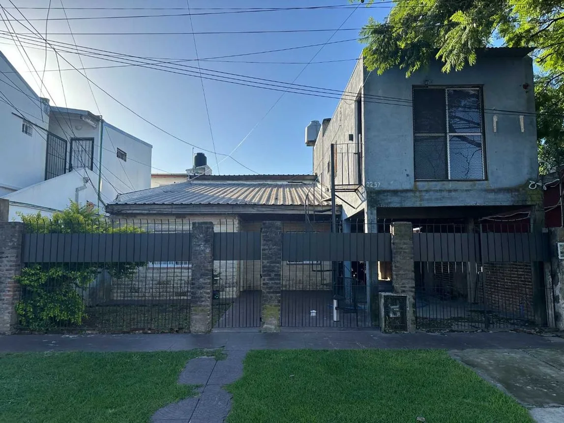 Casa de 6 ambientes en venta en El Talar, Liquidambar 2200