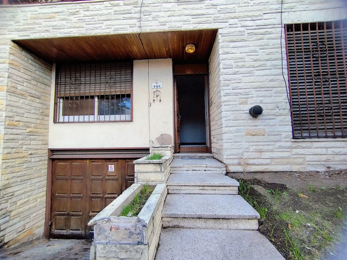 Casa de 5 ambientes en venta en Martínez, Diagonal Salta 600, foto 2