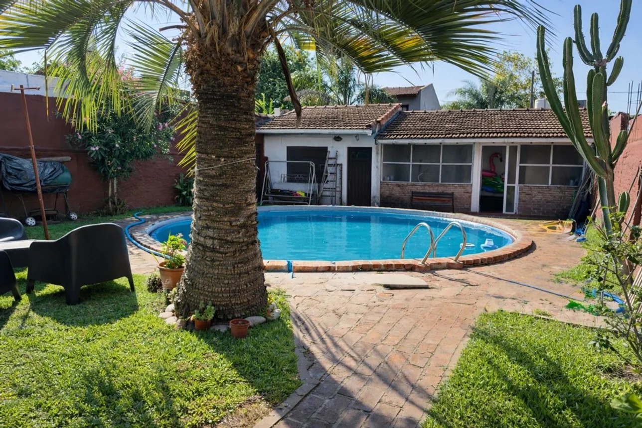 Casa en venta en Burzaco, foto 3
