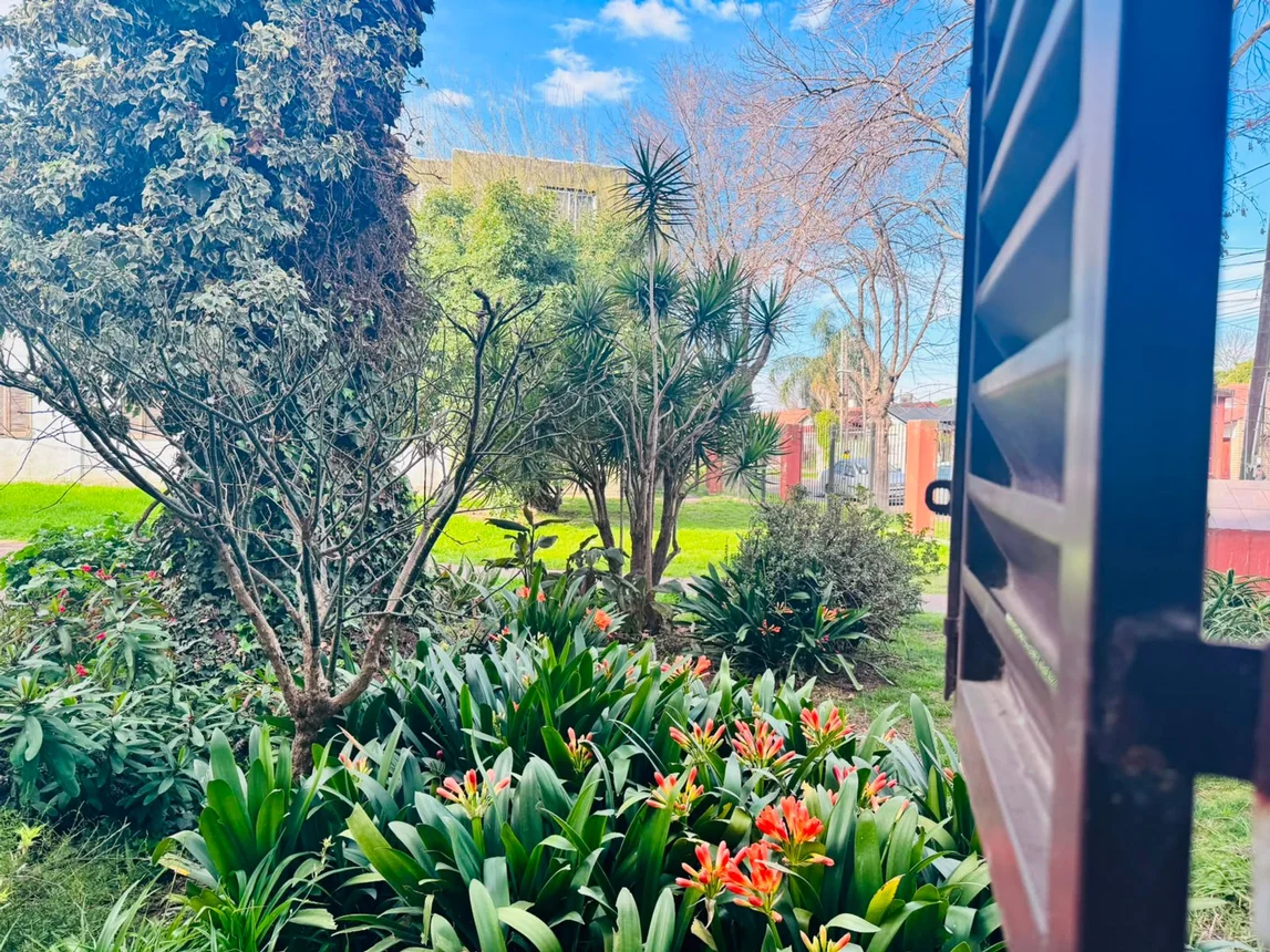PH de 3 ambientes en venta en Banfield, Mayor Olivero 1400