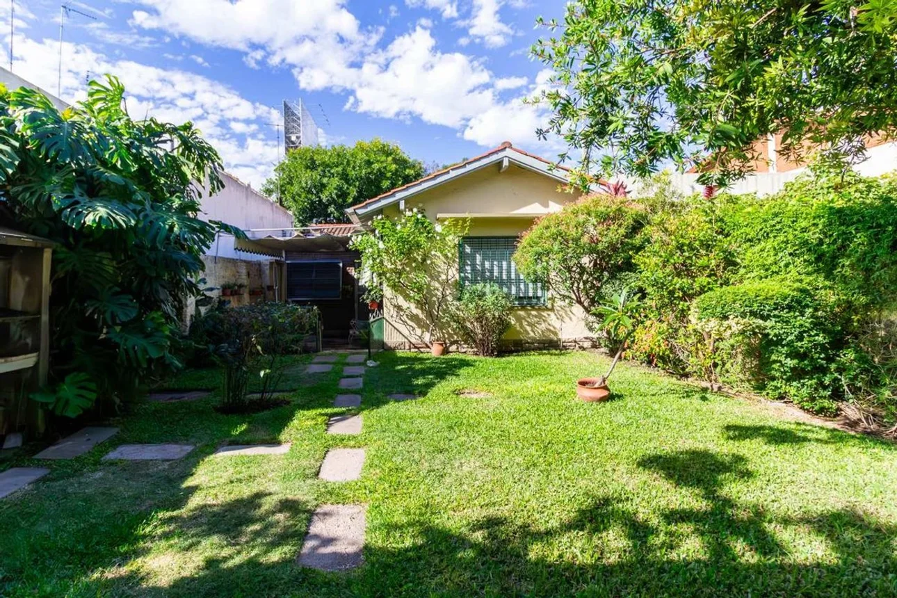 Casa de 4 ambientes en venta en Florida, Esteban Echeverria 400