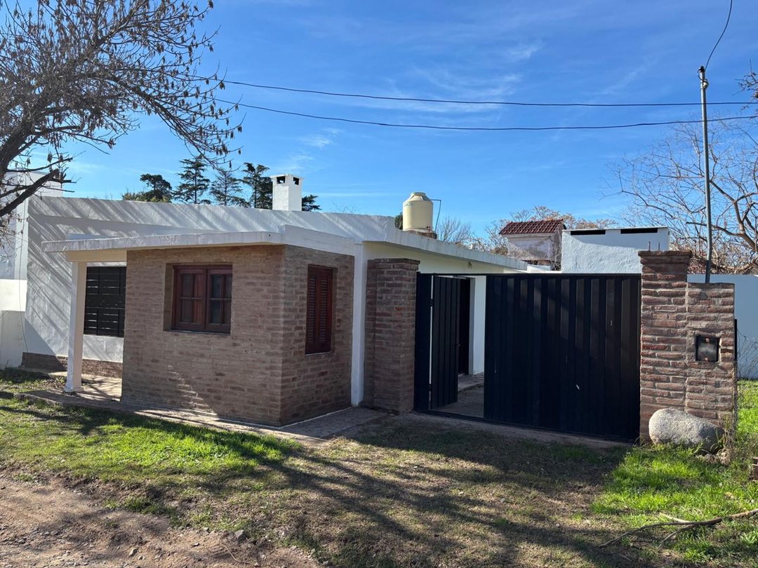VENTA CASA UNQUILLO 3 DORMITORIOS