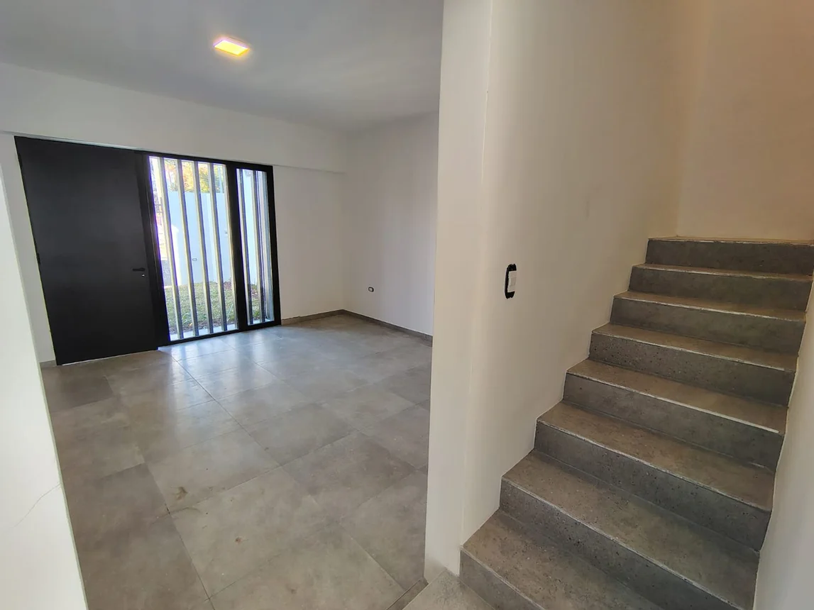 Casa de 4 ambientes en venta en Tolosa, 526 E/ 7 y 8 1200, foto 3