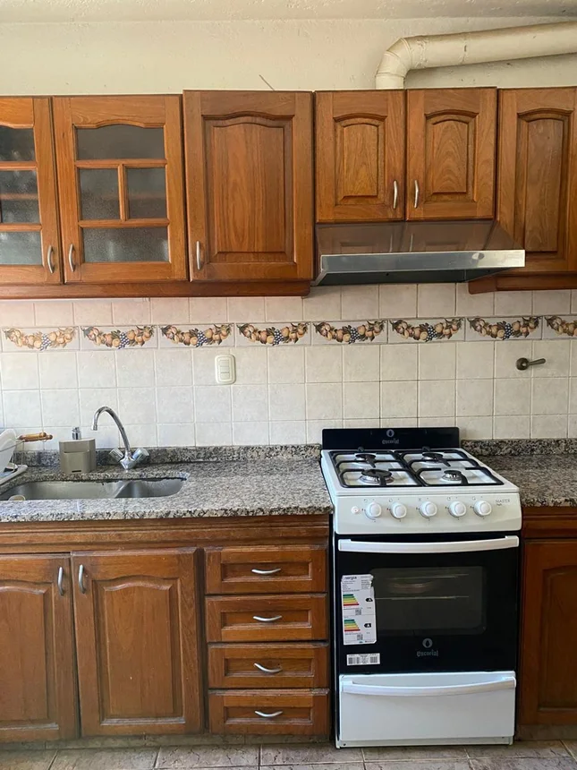 Casa de 6 ambientes en venta en Guaymallén, Lafinur 1300, foto 3