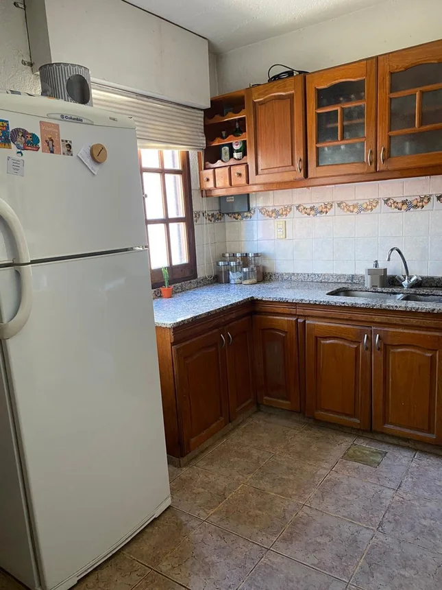 Casa de 6 ambientes en venta en Guaymallén, Lafinur 1300, foto 2