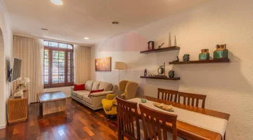 VENTA Casa 3 dormitorios,patio y garaje en Pocitos