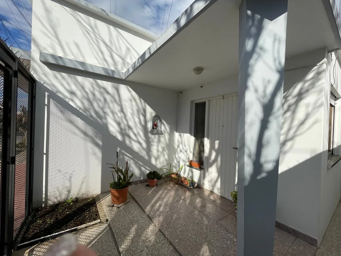 Casa de 3 ambientes en venta en Quilmes, San Martín 1400, foto 3