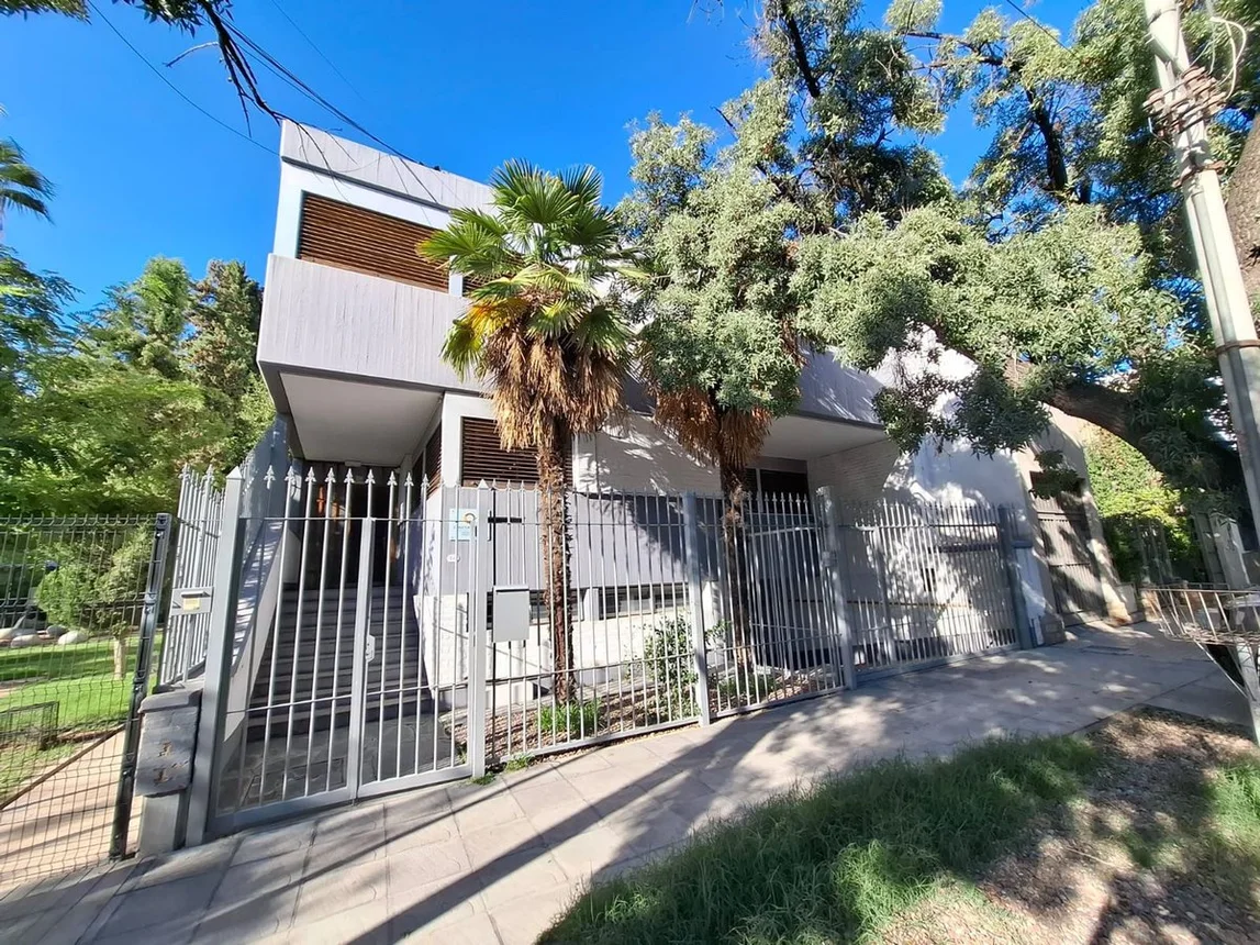 Venta casa 600 m2 cub. ideal empresa barrio bombal, foto 1