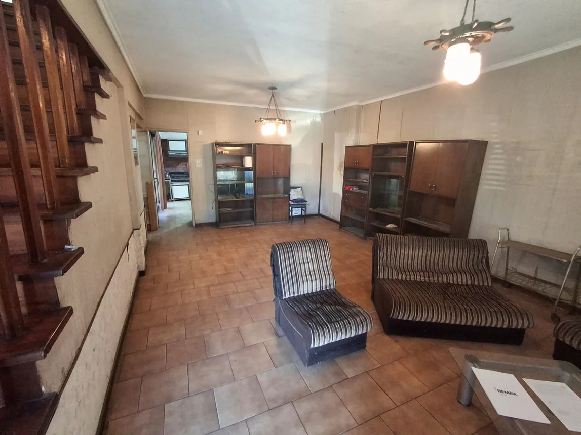 Casa de 4 ambientes en venta en Parque Avellaneda, Homero 1600, foto 2