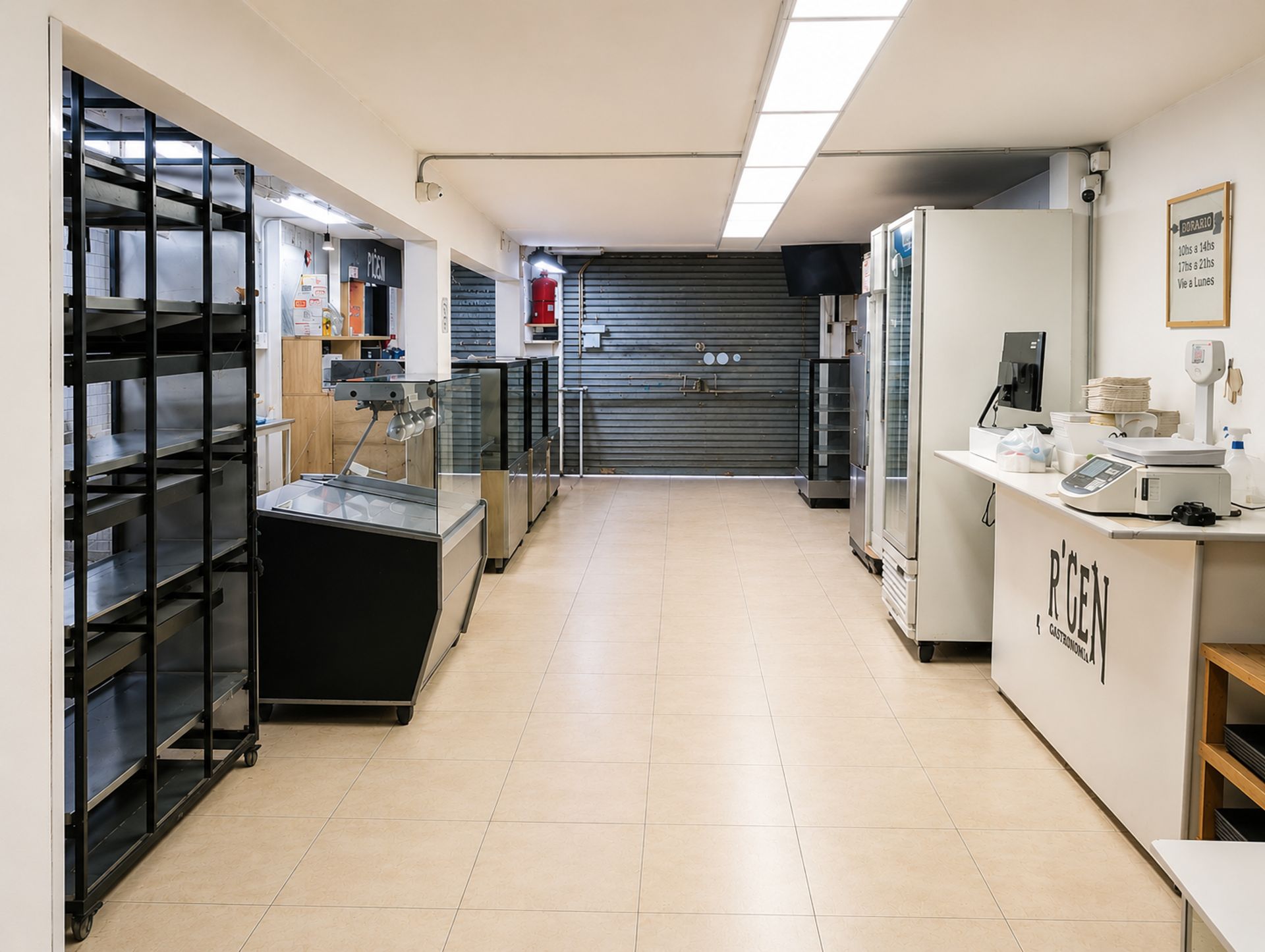 Foto 6 — VENTA LOCAL COMERCIAL AV SAN MARTIN BERNAL CENTRO