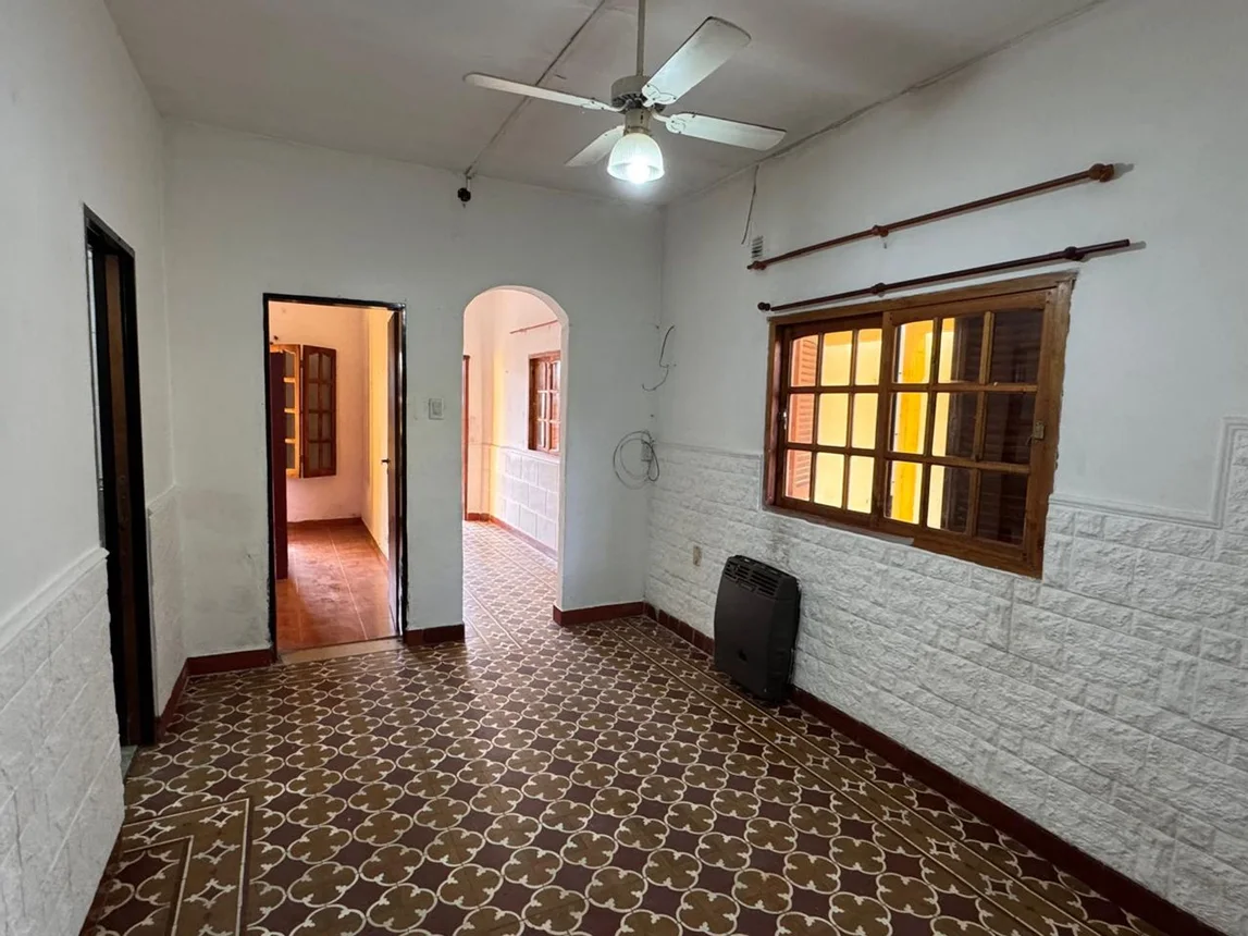 Casa de 3 ambientes en venta en Florencio Varela, Paso de los Libres 2000, foto 2