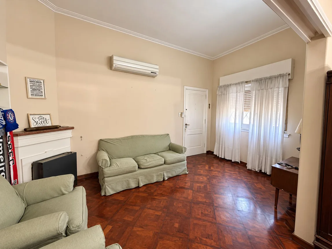 Casa de 5 ambientes en venta en Bernal Este, Combate Vuelta de Obligado 500, foto 5