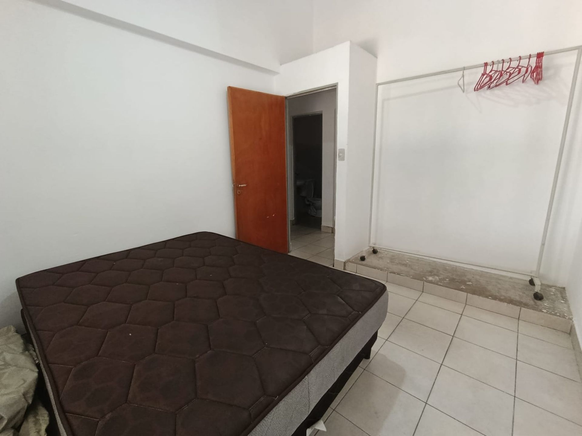 CASA EN ALQUILER BARRIO EL HUAICO SEMIAMOBLADA - foto 7