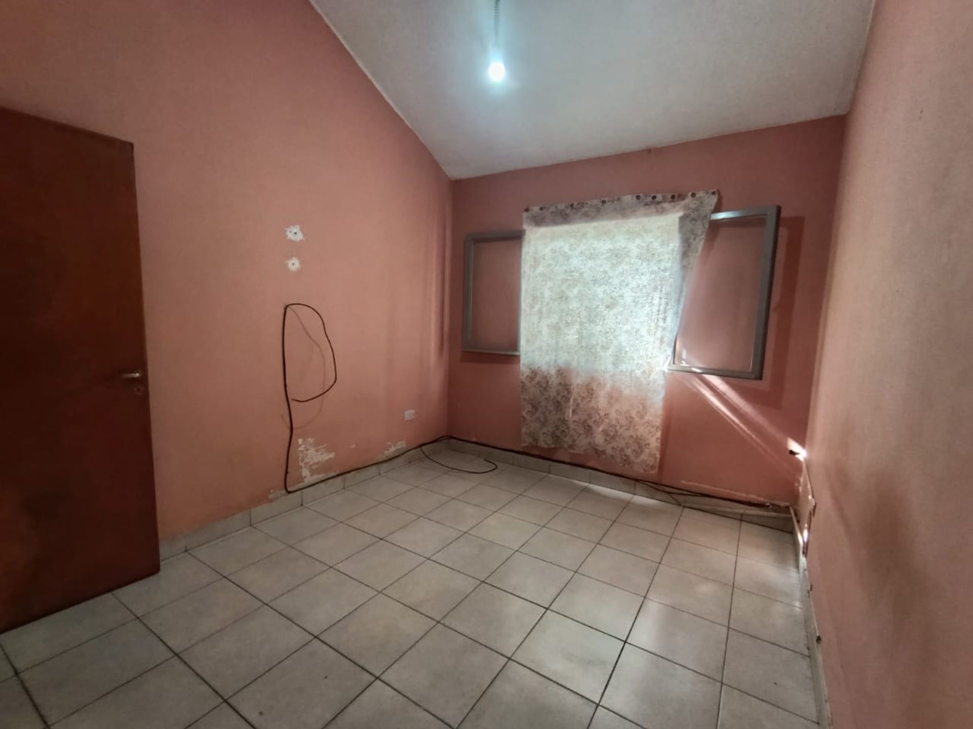 CASA EN ALQUILER BARRIO EL HUAICO SEMIAMOBLADA - foto 9