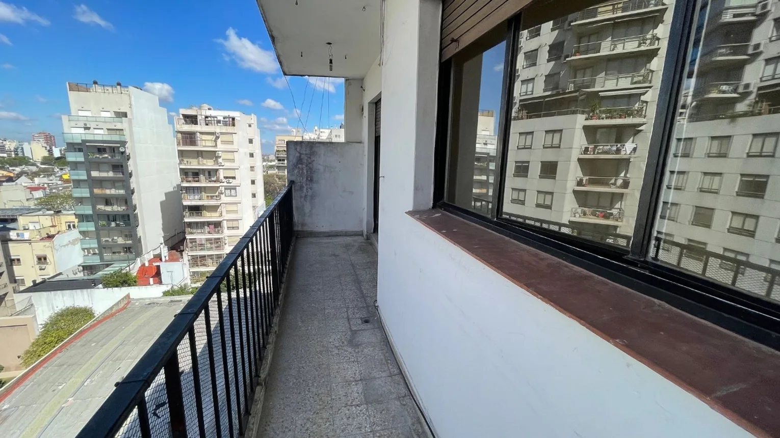 Departamento de 4 ambientes en alquiler en Flores, Avenida Carabobo 300