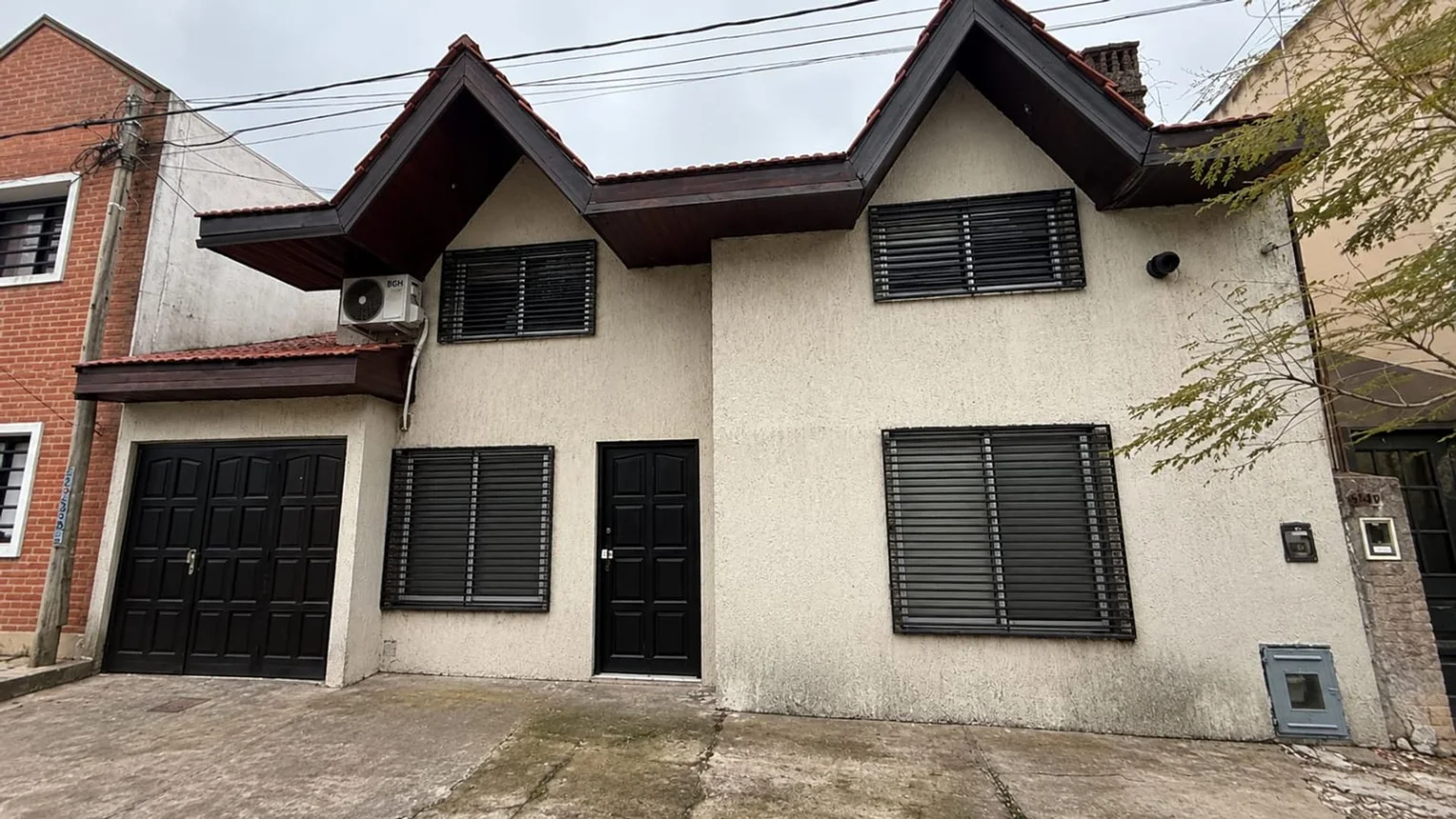 Casa de 5 ambientes en venta en Tolosa, 11 Entre 521 y 522 1000