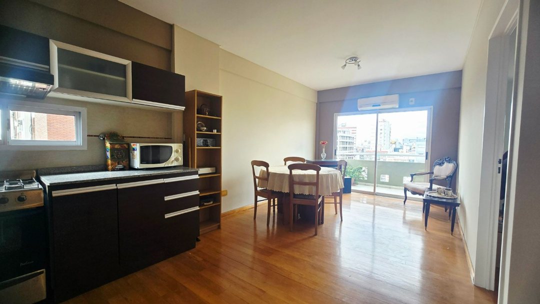 Venta dpto 2 ambientes, con balcon, Villa Urquiza,