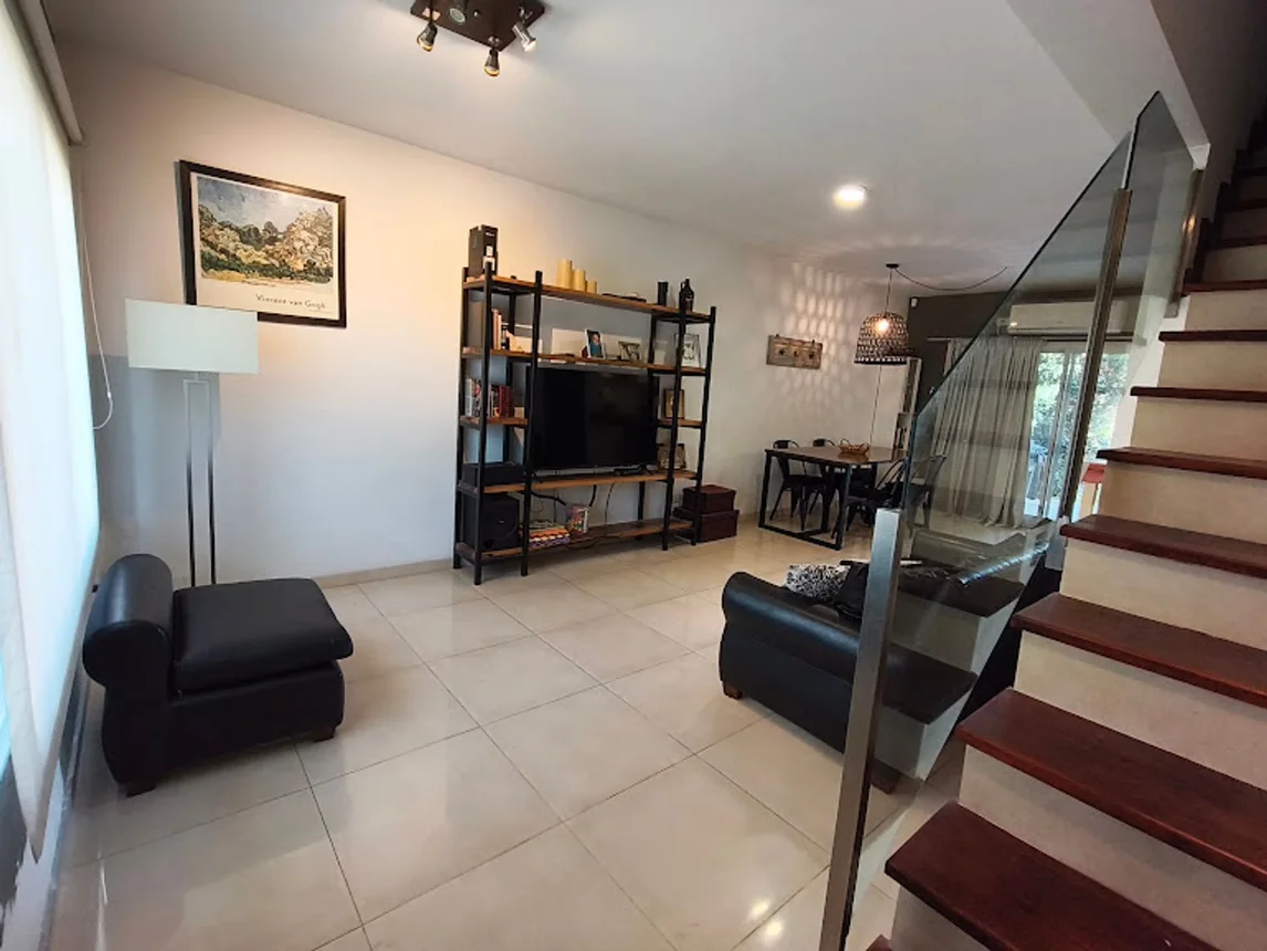 Casa dúplex en venta en Pilar, foto 4