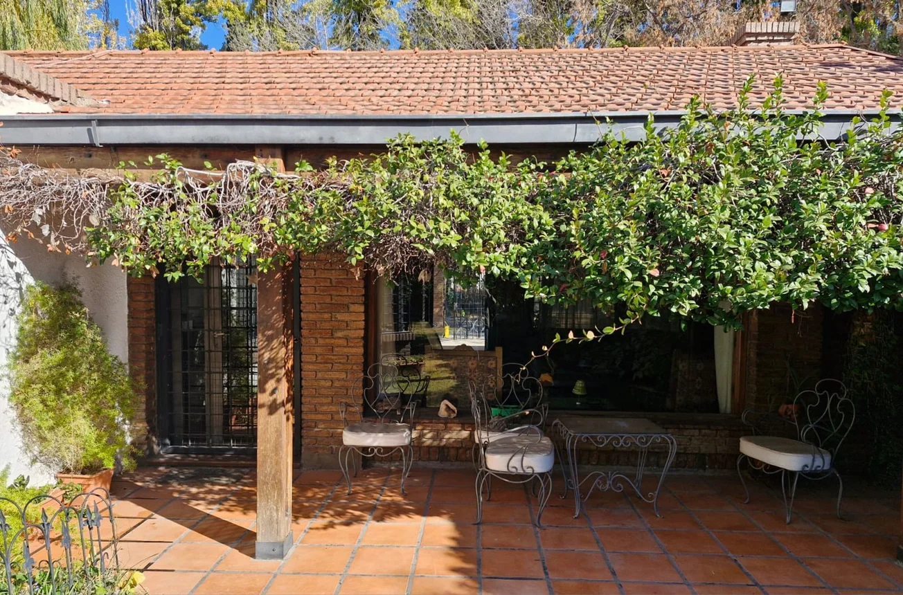 Casa de 5 ambientes en venta en Luján de Cuyo, Darragueira 400, foto 3