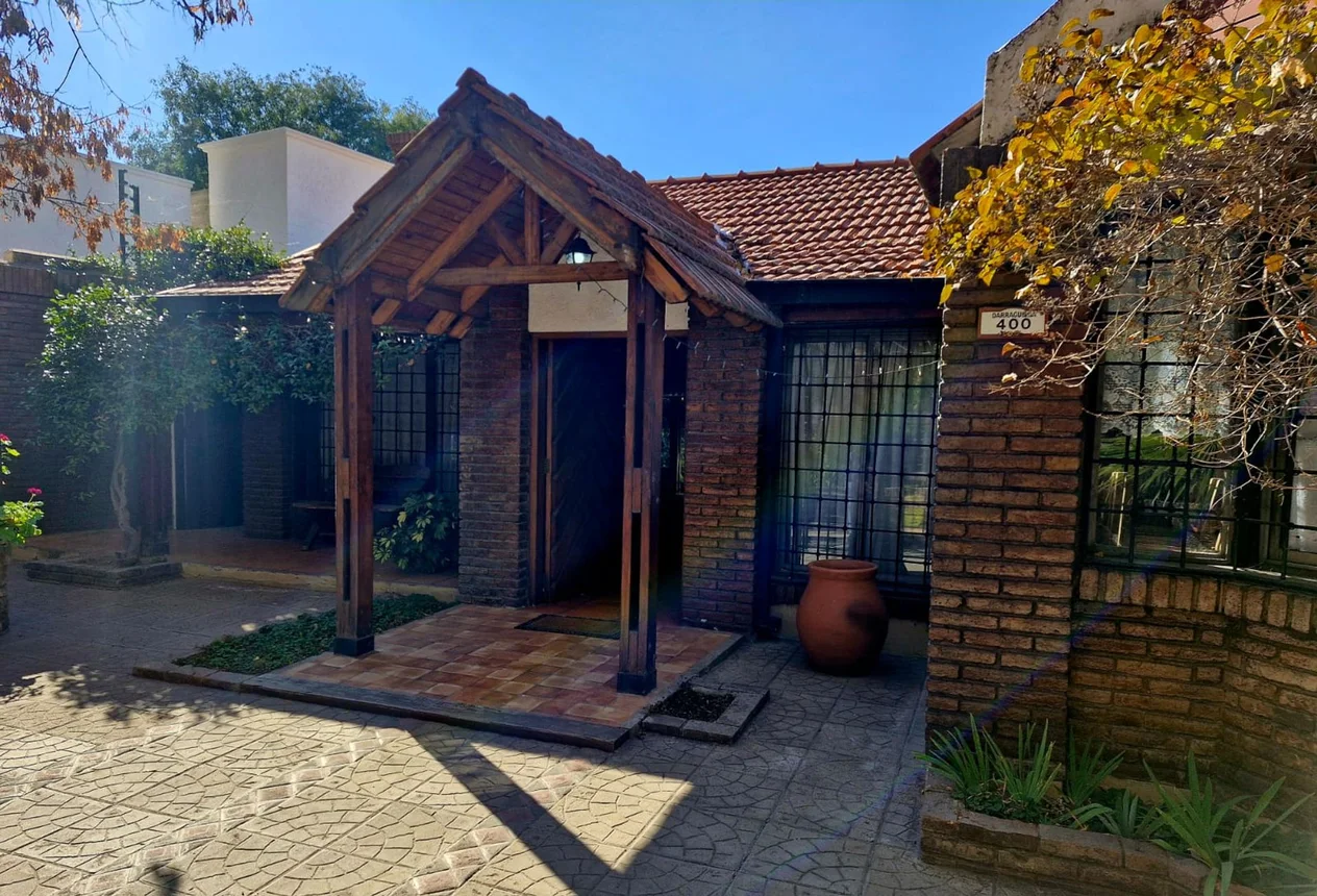 Casa de 5 ambientes en venta en Luján de Cuyo, Darragueira 400, foto 4