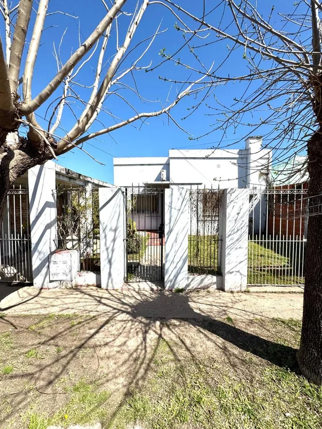 Casa de 3 ambientes en venta en General Rodríguez, Los Chalchaleros 542 1700