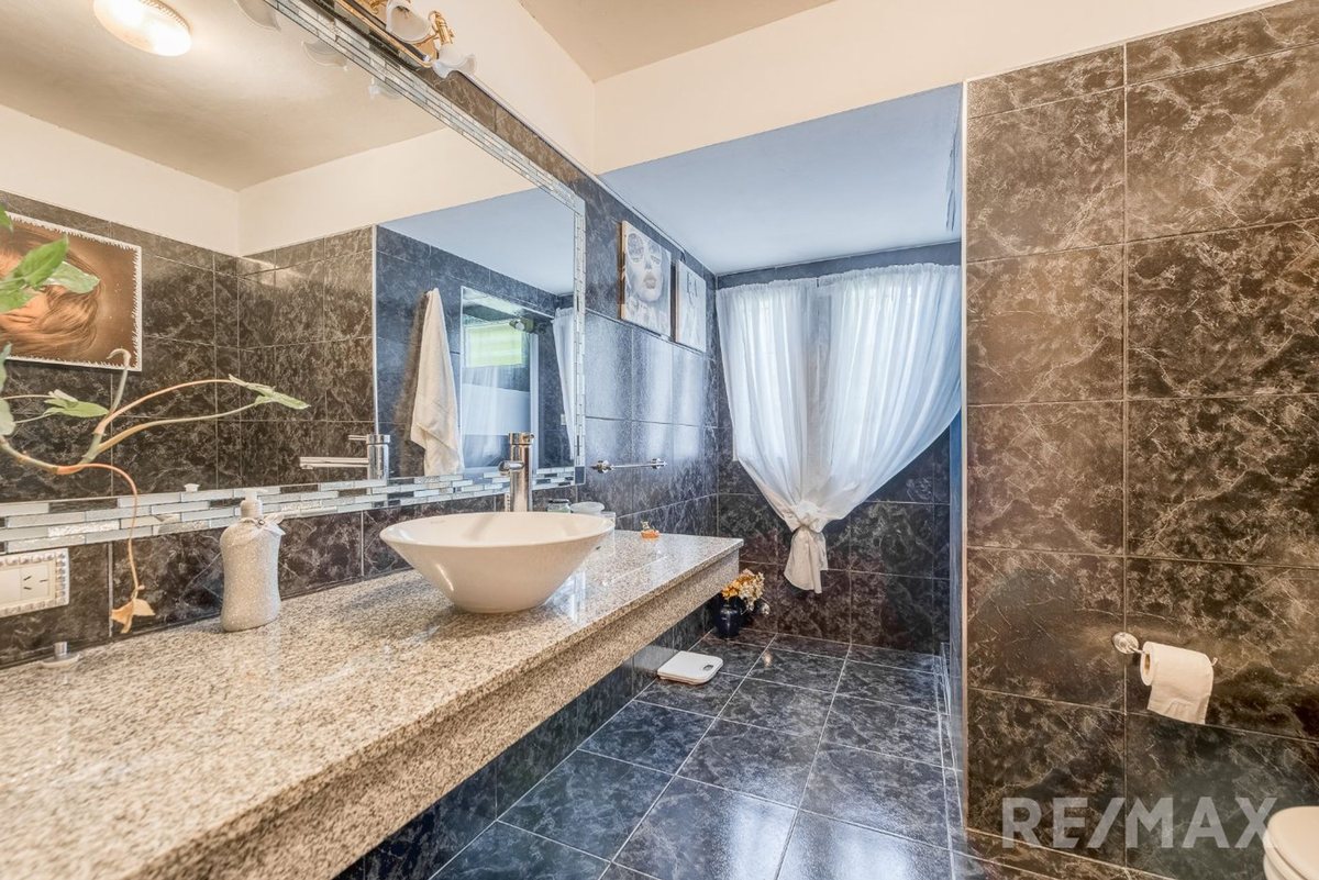 Foto 7 — Venta casa 4 ambientes pileta y parrilla en Jularó
