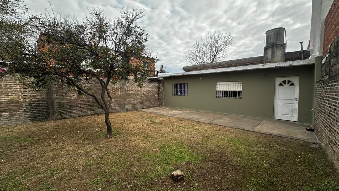 VENTA CASA DE PASILLO 2 DORMITORIOS APTO CRÉDITO