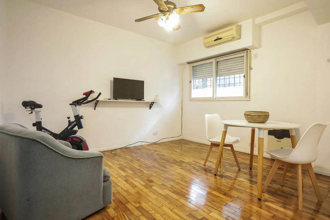 Departamento de 2 ambientes en venta en San Cristóbal, Alberti 1100