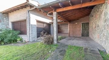 Chalet 4 ambientes con jardín en Olivos Golf