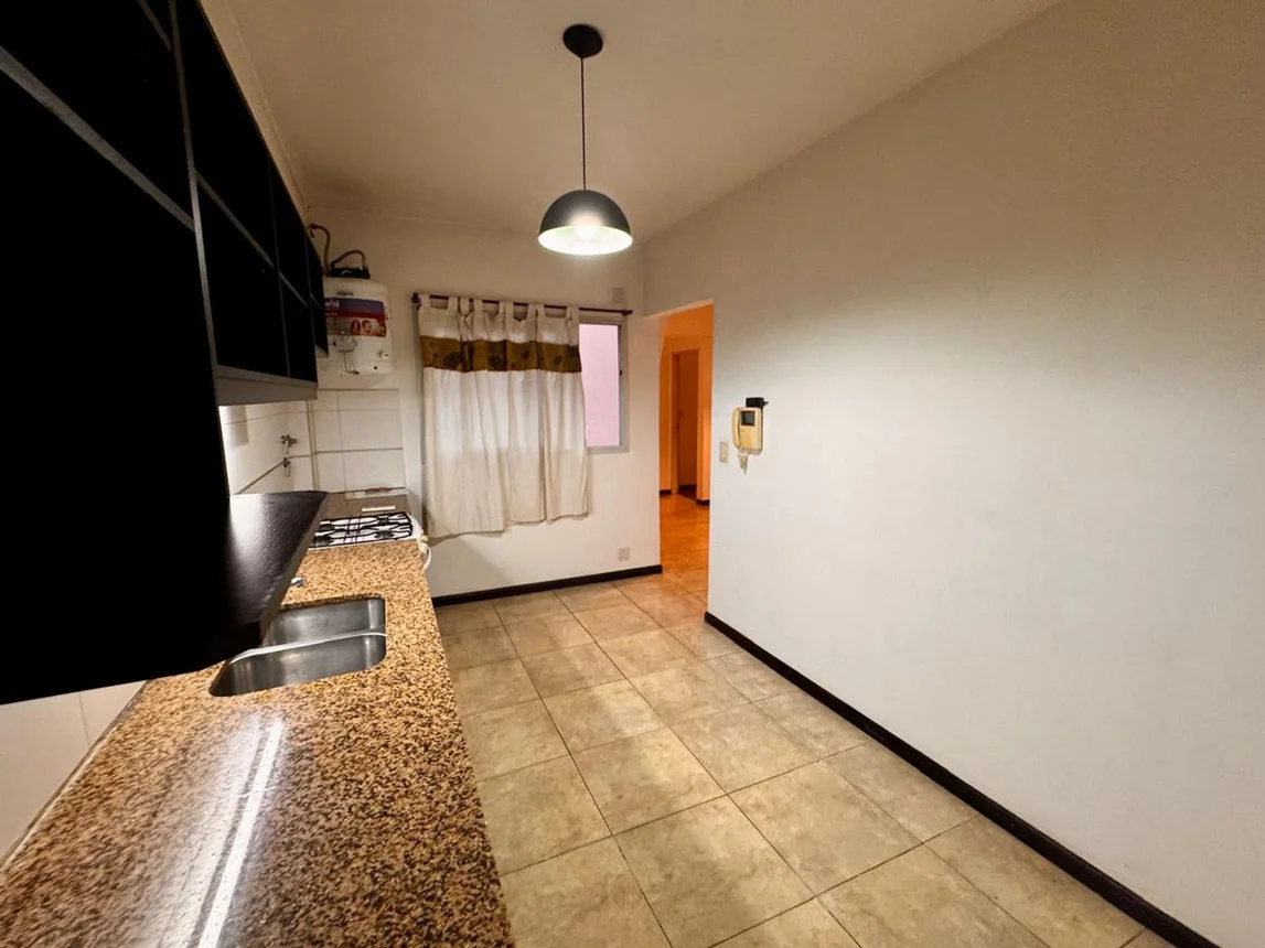 Venta dpto 2amb balcon al frente categoria moron, foto 1